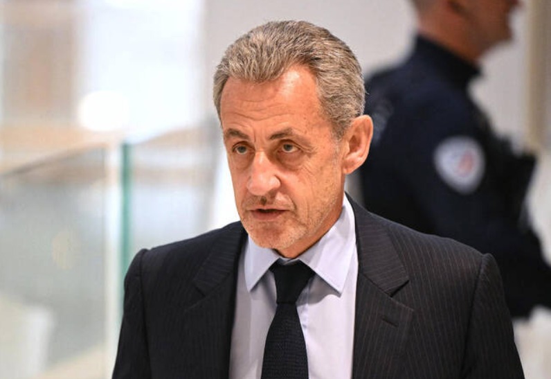  അഴിമതിക്കേസില്‍ ശിക്ഷ: മുന്‍ ഫ്രഞ്ച് പ്രസിഡന്റ് സാര്‍ക്കോസിക്ക് പരമോന്നത ബഹുമതി നഷ്ടമായി