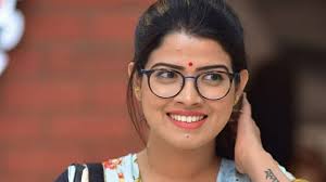 പ്രമുഖ ഗായിക അമൃത സുരേഷിന് വാട്‌സാപ് തട്ടിപ്പിലൂടെ 45,000 രൂപ നഷ്ടമായി