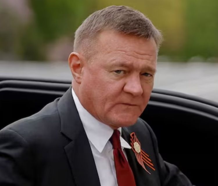 റഷ്യന്‍ മുന്‍ ഗതാഗത മന്ത്രി സ്വയം വെടിവെച്ച് ആത്മഹത്യ ചെയ്ത നിലയില്‍