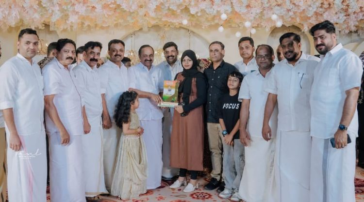 ഷാനിബ ഫര്‍ഹാന കല്ലുപറമ്പന്  ഒ ഐ സി സി   റിയാദ് മലപ്പുറം ജില്ല കമ്മിറ്റിയുടെ ആദരം