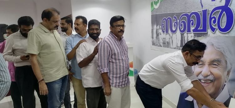 ഒഐസിസി റിയാദ് പുഷ്പാര്‍ച്ചനയും, അനുശോചന യോഗവും നടത്തി