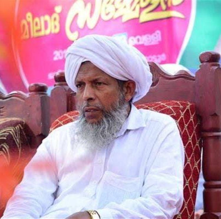 കെ.ഡി.എം.എഫിന്റെ പാറന്നൂര്‍ ഉസ്താദ് പണ്ഡിത പ്രതിഭ പുരസ്‌കാരം ഒളവണ്ണ അബൂബക്കര്‍ ദാരിമിക്ക്