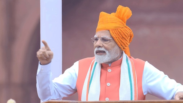 ഇന്ത്യ 79ാം സ്വാതന്ത്ര്യദിനാഘോഷത്തില്‍, ആണവായുധം കാട്ടി പാകിസ്താന്‍ ഇന്ത്യയെ വിരട്ടേണ്ടെന്ന് പ്രധാനമന്ത്രി