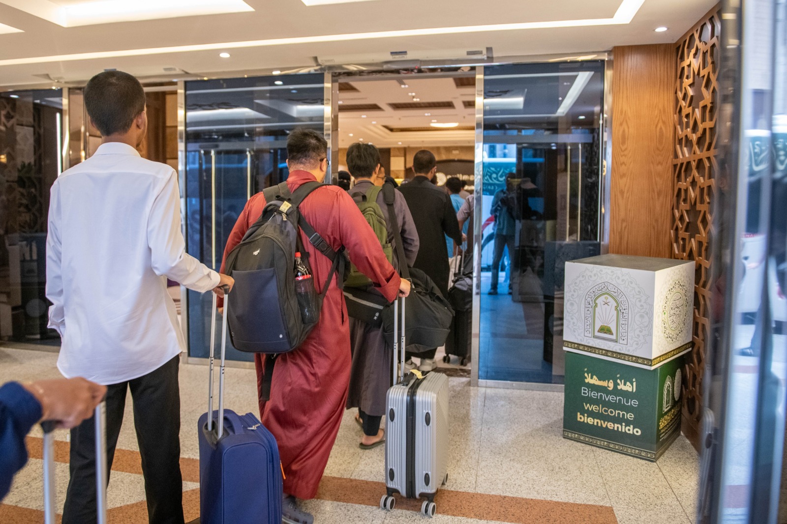 അന്താരാഷ്ട്ര ഖുര്‍ആന്‍ പാരായണ മത്സരാര്‍ഥികള്‍ മദീനയില്‍