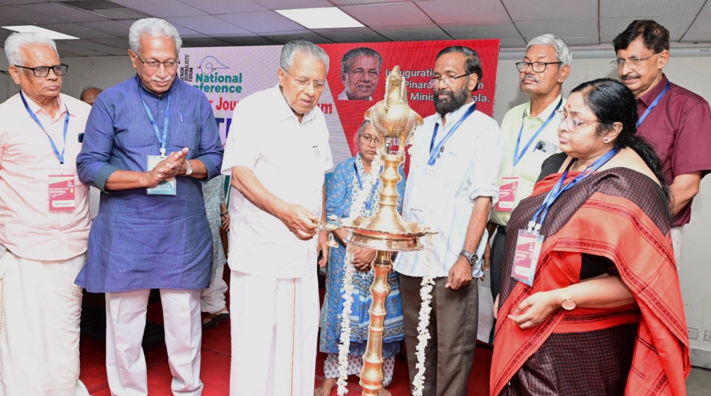  സ്വതന്ത്ര മാധ്യമ പവർത്തനം ഇന്ത്യയിൽ വെല്ലുവിളി നേരിടുന്നു: പിണറായി