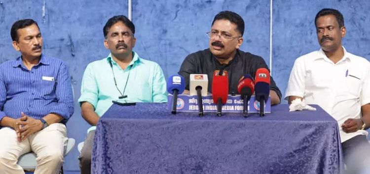 മുസ്ലിം ലീഗ് മതാത്മകതയെ പുല്‍കുന്നത് വിവിധ മതക്കാര്‍ക്കിടയില്‍ കൂടുതല്‍ ധ്രുവീകരണം ഉണ്ടാക്കുമെന്ന് കെ.ടി ജലീല്‍