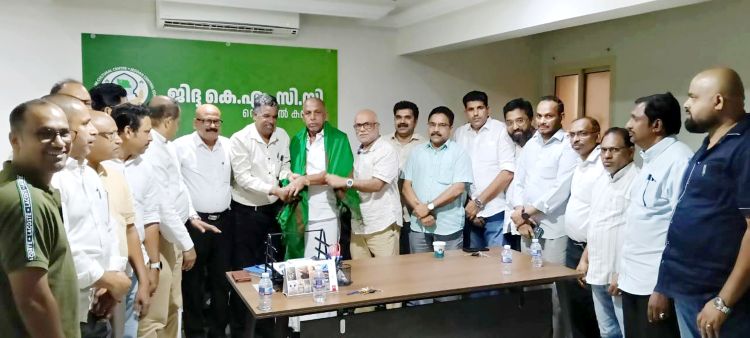 മുസ്ലിം ലീഗ് എറണാകുളം ജില്ലാ കമ്മിറ്റി വര്‍ക്കിംഗ് പ്രസിഡന്റ് ഇബ്രാഹിം കവലയിലിന് സ്വീകരണം നല്‍കി