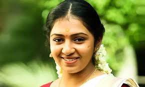 ഐടി ജീവനക്കാരനെ തട്ടിക്കൊണ്ടുപോയി മര്‍ദിച്ച കേസില്‍ നടി ലക്ഷ്മി മേനോനെ പോലീസ് തിരയുന്നു