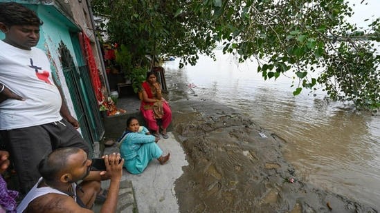 യമുന നദിയിലെ ജലനിരപ്പ് അപകടകരമായ നിലയില്‍; ദല്‍ഹിയില്‍ ഗതാഗത നിരോധം 