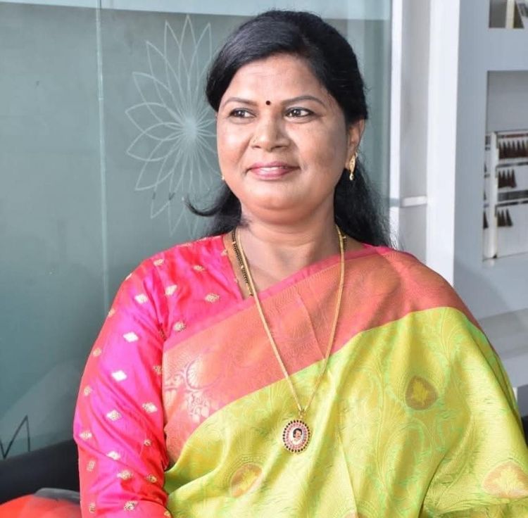 പഞ്ചായത്ത് പ്രസിഡന്റ് മാല മോഷണത്തിന് അറസ്റ്റില്‍