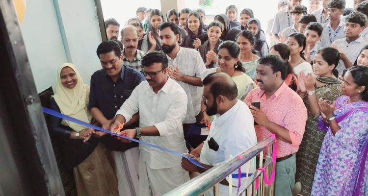 പാണ്ടിക്കാട് സ്‌കൂളില്‍ തയ്യല്‍ പരിശീലന കേന്ദ്രം തുറന്നു