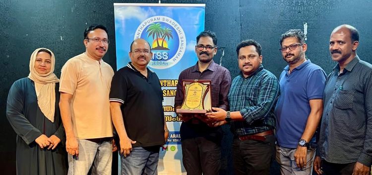 പ്രവാസജീവിതം അവസാനിപ്പിച്ച് നാട്ടിലേക്ക് മടങ്ങുന്ന കല്ലറ സ്വദേശിക്ക് ടിഎസ്എസ് യാത്രയപ്പ്