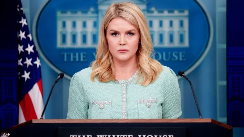 ചോദ്യം ചോദിച്ച റിപ്പോര്‍ട്ടറെ തള്ളക്ക് വിളിച്ച് വൈറ്റ് ഹൗസ് പ്രസ് സെക്രട്ടറി, വിവാദം