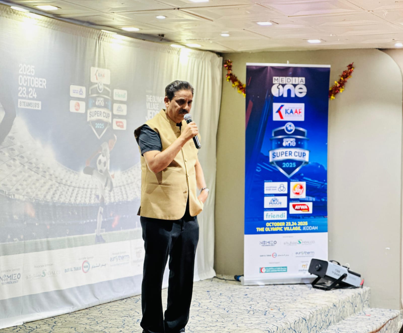 ഫുട്‌ബോള്‍ ആവേശത്തിലേക്ക് വീണ്ടും ജിദ്ദ,  മീഡിയവണ്‍ സൂപ്പര്‍ കപ്പിന് വ്യാഴാഴ്ച പന്തുരുളും