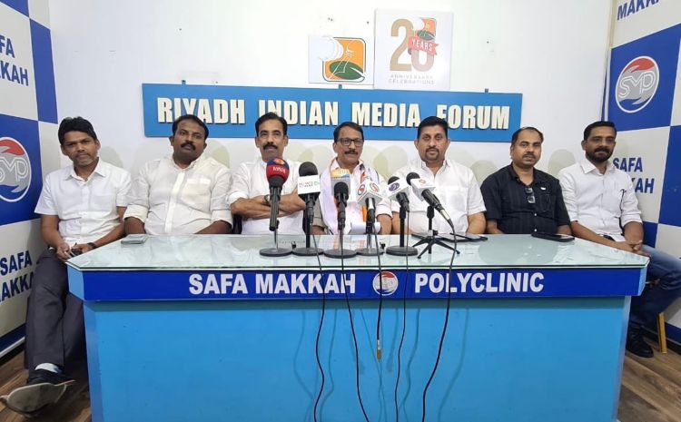 സി.പി.എം കഴിച്ച പഴത്തിന്റെ തൊലി വാങ്ങി തിന്നുന്ന അടിമത്വത്തിന്റെ രീതിയാണ് സി.പി.ഐക്കെന്ന് പഴകുളം മധു