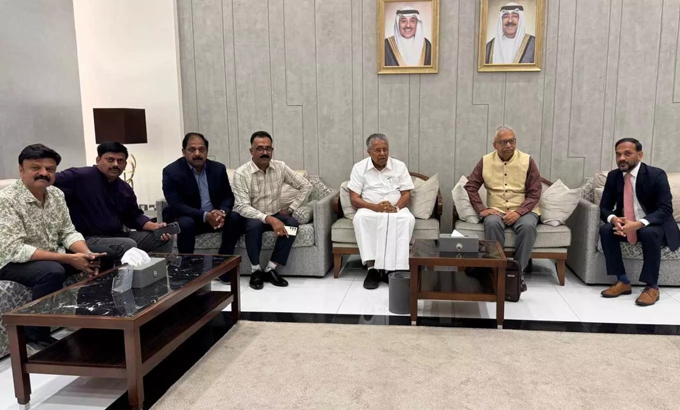 മുഖ്യമന്ത്രി പിണറായി വിജയന്‍ കുവൈത്തില്‍