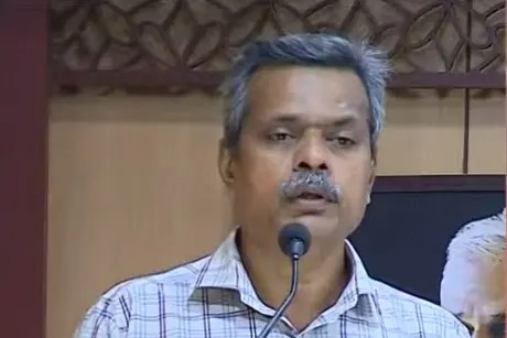 തറയില്‍ കിടത്തി ചികിത്സിക്കുന്നത് ആധുനിക സംസ്‌കാരത്തിന് യോജിച്ചതല്ല- വിമര്‍ശവുമായി ഡോ. ഹാരിസ് ചിറയ്ക്കല്‍