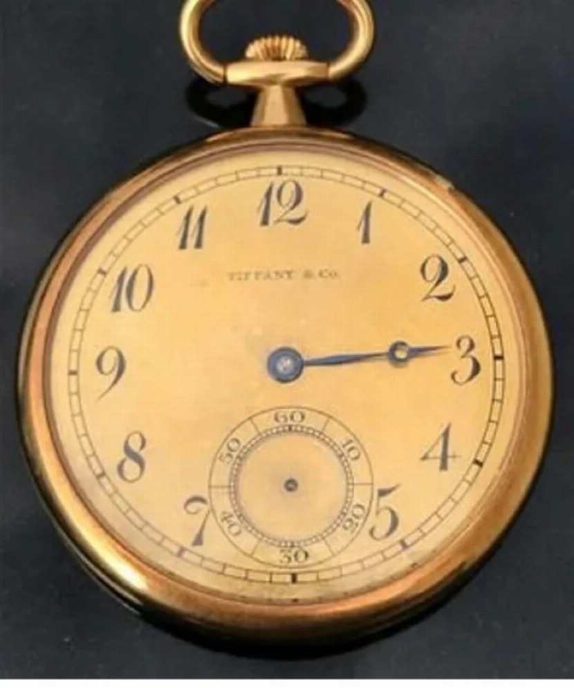 ടൈറ്റാനിക്കിലെ പ്രണയ സ്മരണ: ഇസിഡോര്‍ സ്‌ട്രോസിന്റെ പോക്കറ്റ് വാച്ചിന് ലഭിച്ചത് 2.34 മില്യന്‍ ഡോളര്‍