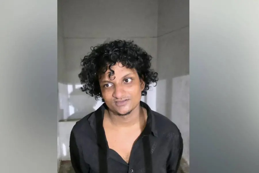 പോലീസിന് നേരെ വെട്ടുകത്തി, കാപ്പാ കേസ് പ്രതിക്ക് നേരെ വെടിയുതിര്‍ത്ത് പോലീസ് 