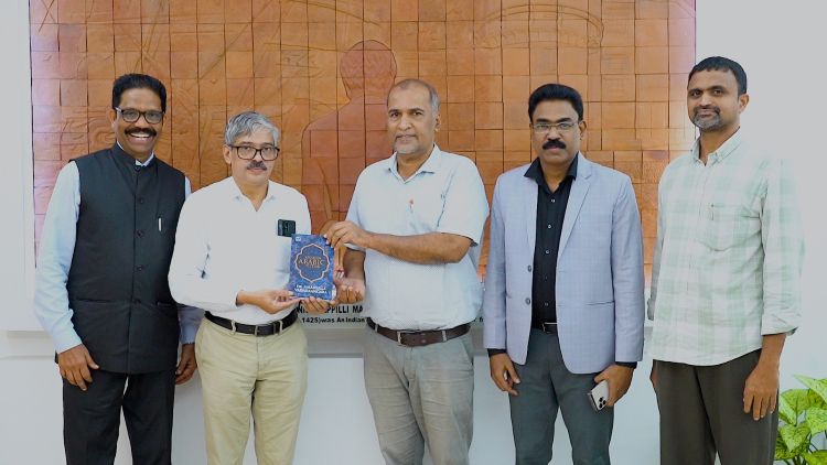 സ്പോക്കണ്‍ അറബിക് ട്യൂട്ടര്‍ പ്രകാശനം ചെയ്തു