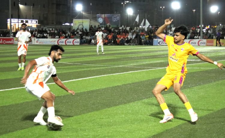 സിഫ് റബിയ ടീ ചാമ്പ്യന്‍സ് ലീഗ് എ ഡിവിഷനില്‍ റിയല്‍ കേരള എഫ് സിക്കും, ബ്ലാസ്റ്റേഴ്സ് എഫ് സിക്കും ജയം, സെമിഫൈനല്‍ മത്സരങ്ങള്‍ നാളെ യൂണിവേഴ്സിറ്റി സ്റ്റേഡിയത്തില്‍