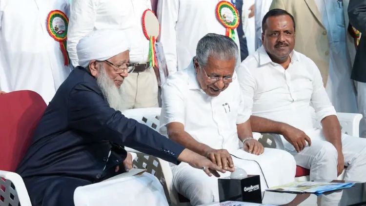 ന്യൂനപക്ഷ വേട്ടയ്ക്കെതിരെ ഇടതുപക്ഷം കാവലാളാകും; വര്‍ഗീയതയോട് വിട്ടുവീഴ്ചയില്ല -മുഖ്യമന്ത്രി