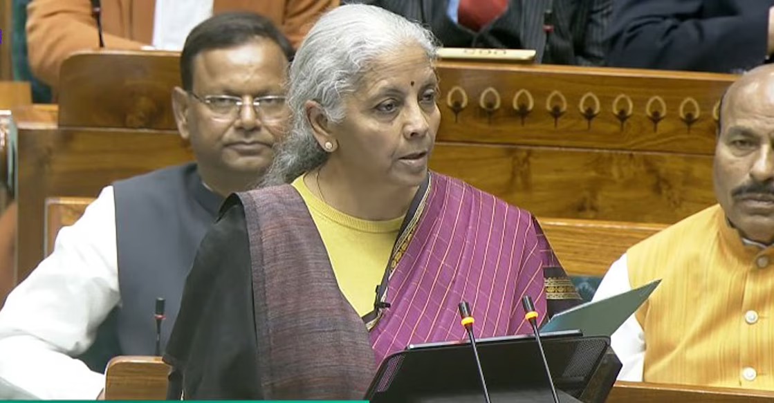 കേന്ദ്ര ബജറ്റില്‍ കേരളത്തിന് അവഗണന വീണ്ടും, അതിവേഗ റെയില്‍ ഇടനാഴിയില്ല, ജലപാതകളുമില്ല