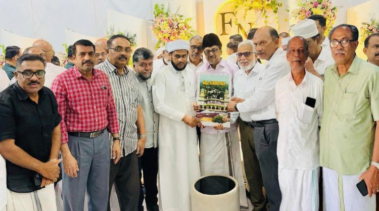  മുട്ടം ദേശപെരുമ ബുക്ക് കവര്‍ പേജ് പ്രകാശനം ചെയ്തു