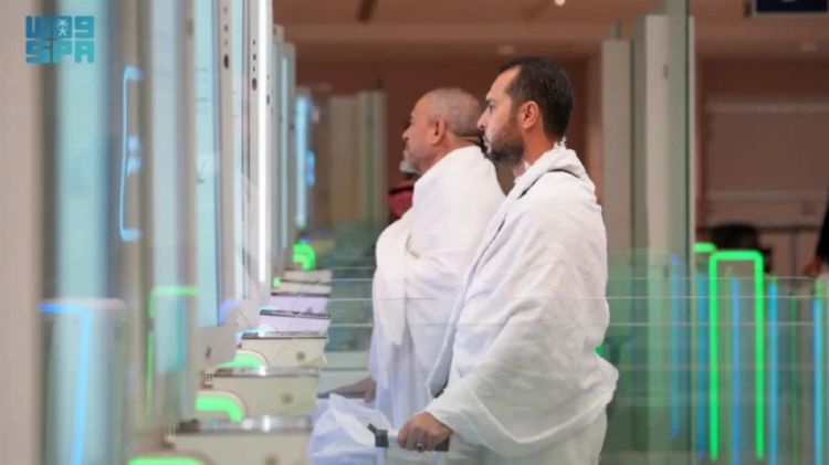 ഉംറ തീര്‍ത്ഥാടകര്‍ക്ക് വിമാനത്താവളങ്ങളില്‍ അതിവേഗ എമിഗ്രേഷന്‍ സേവനം