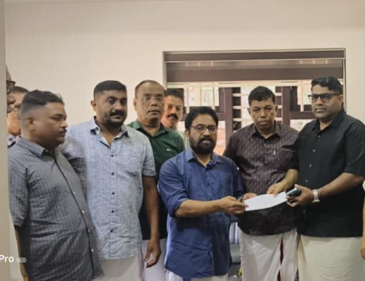 ജിദ്ദ നവോദയ കുടുംബസഹായ ഫണ്ട് കൈമാറി