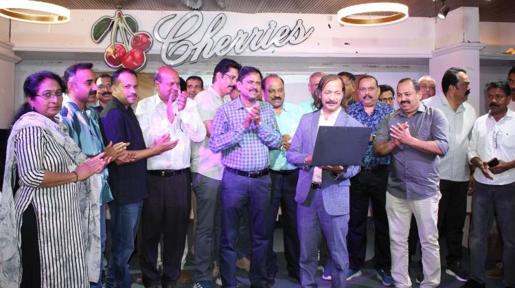  തൃശ്ശൂര്‍ ജില്ലാ പ്രവാസി കൂട്ടായ്മ ഇഫ്താര്‍ സംഗമവും വെബ്‌സൈറ്റ് ഉദ്ഘാടനവും