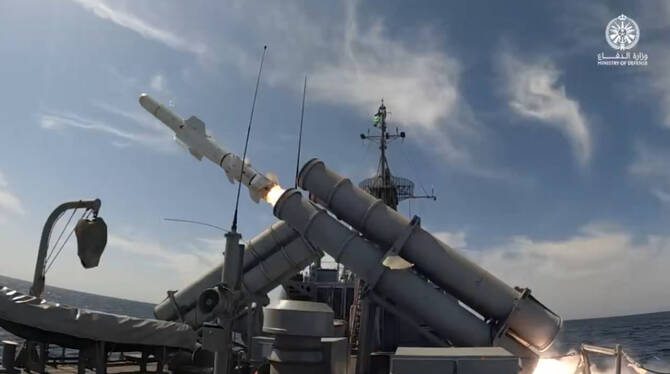 ഗള്‍ഫ് രാജ്യങ്ങള്‍ക്ക് നേരെ ഇറാന്റെ ശക്തമായ ആക്രമണം തുടരുന്നു: സൗദിയില്‍ ആറ് ബാലസ്റ്റിക് മിസൈലുകള്‍ തകര്‍ത്തു, ഗള്‍ഫ് മേഖലയില്‍ ഇതുവരെ 26 പേര്‍ കൊല്ലപ്പെട്ടു