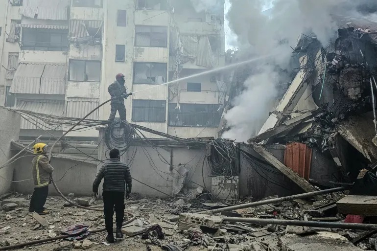 ലെബനനിലും ഇറാനിലും ഇസ്രായേല്‍ ആക്രമണം ശക്തമാകുന്നു; ഗള്‍ഫ് മേഖലയില്‍ മിസൈല്‍ ഭീഷണി ശക്തം