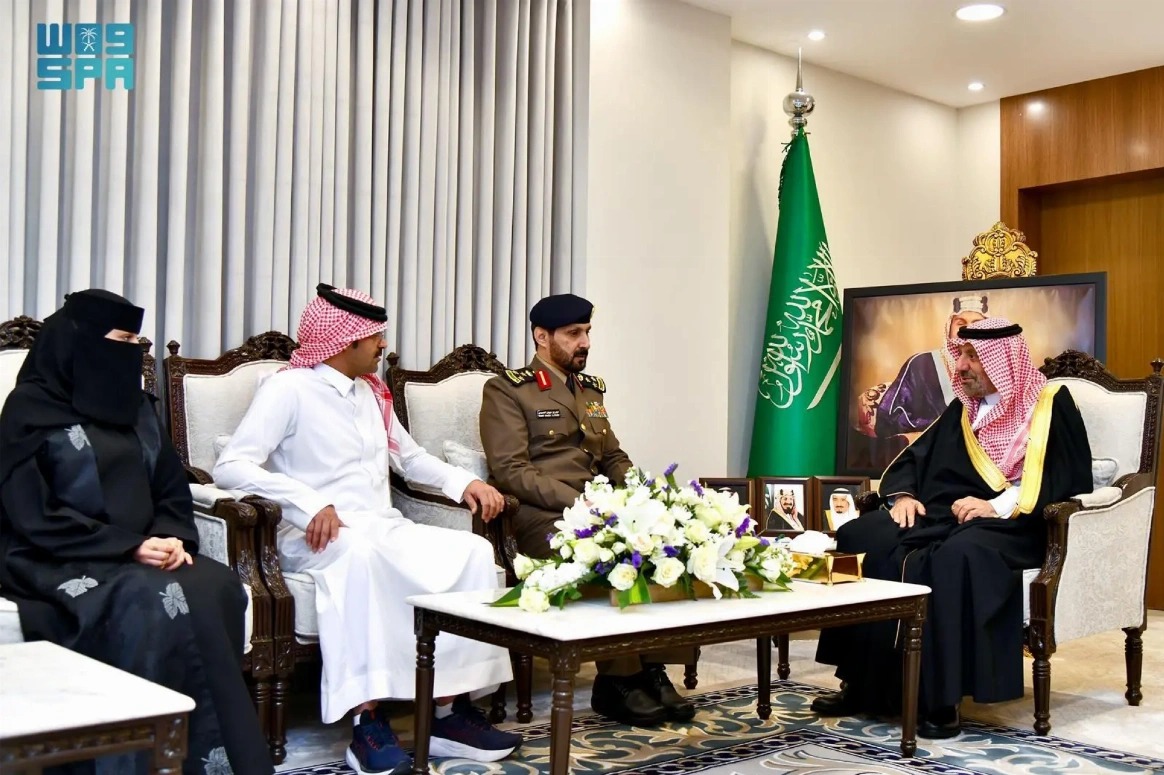 നജ്റാനില്‍ കുടുംബത്തെ അഗ്‌നിബാധയില്‍നിന്ന് രക്ഷിച്ച സമാഹ് അല്‍ ദോസരിക്ക് ഗവര്‍ണറുടെ ആദരം