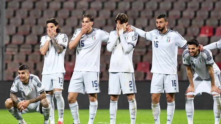 അസൂറി നിലങ്ങളിലെ വേനൽ തുടരുന്നു