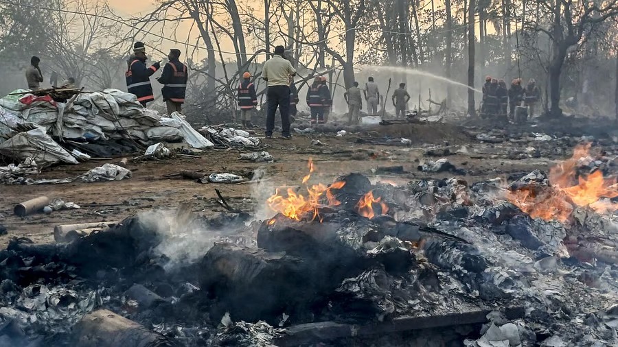 മുണ്ടത്തിക്കോട് വെടിക്കെട്ടുപുര സ്‌ഫോടനം: മരിച്ചവരുടെ ആശ്രിതര്‍ക്ക് 14 ലക്ഷം രൂപ; ജുഡീഷ്യല്‍ അന്വേഷണം പ്രഖ്യാപിച്ചു