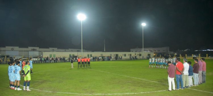  വാല്‍പ്പാറ ദുരന്തം: ഫുട്‌ബോള്‍ സ്റ്റേഡിയത്തില്‍ കായിക പ്രേമികളുടെ ആദരാഞ്ജലി