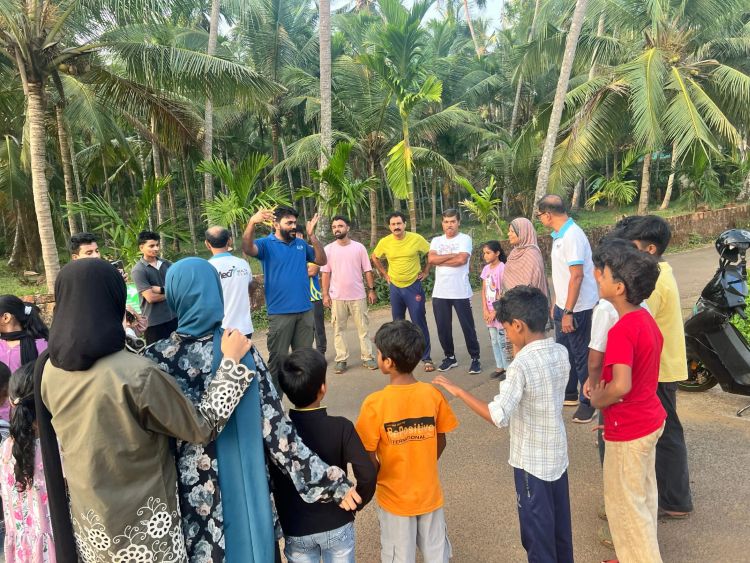 പ്രകൃതി പഠനയാത്ര വിദ്യാര്‍ത്ഥികള്‍ക്കും മുതിര്‍ന്നവര്‍ക്കും നവ്യാനുഭവമായി