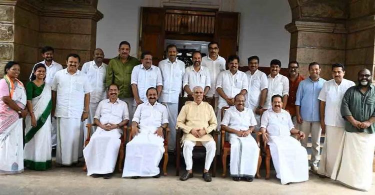 പുതിയ മന്ത്രിസഭയുടെ വകുപ്പ് വിഭജനം പൂർത്തിയായി; വി. ഡി. സതീശന് ധനകാര്യവും പൊതുഭരണവും, രമേശ് ചെന്നിത്തലയ്ക്ക് ആഭ്യന്തരം