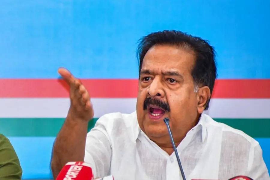 പോലീസ് സ്‌റ്റേഷനില്‍ കയറിയാല്‍ ഗുഡ് മോണിംഗ്.... സമൂല മാറ്റം നിര്‍ദേശിച്ച് ചെന്നിത്തല