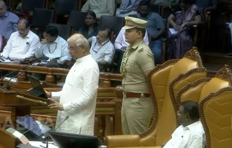 വാര്‍ത്തകള്‍ ചുരുക്കത്തില്‍:  യുഡിഎഫ് സര്‍ക്കാരിന്റെ ആദ്യ നയപ്രഖ്യാപനം, കനത്ത മഴ തുടരുന്നു; 6 ജില്ലകളില്‍ യെല്ലോ അലര്‍ട്ട്,  സംസ്ഥാനത്ത് സ്വര്‍ണവിലയില്‍ വന്‍ വര്‍ധനവ്, ബിനീഷ് കോടിയേരിക്ക് സി.പി.എം അംഗത്വം തിരികെ നല്‍കി