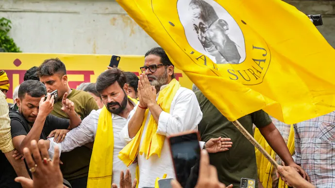 മൂന്ന് നിയമസഭാ ഉപതെരഞ്ഞെടുപ്പുകള്‍; രണ്ടു മണ്ഡലങ്ങളില്‍ ബി.ജെ.പിക്ക് തിരിച്ചടി: ബിഹാറില്‍ ബിജെപിയുടെ കുത്തക മണ്ഡലത്തില്‍ പ്രശാന്ത് കിഷോര്‍ മുന്നില്‍