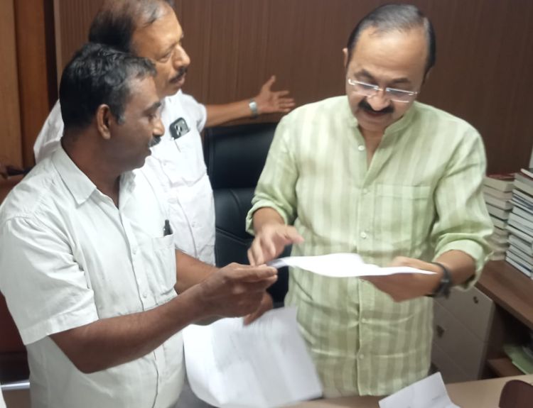  അംശദായം അടയ്ക്കുന്നതില്‍ വീഴ്ച വന്ന പ്രവാസികള്‍ക്ക് പെന്‍ഷന്‍ ലഭിക്കാന്‍ അവസരം ഒരുക്കണം; മുഖ്യമന്ത്രിക്ക് പ്രവാസി കോണ്‍ഗ്രസ് നിവേദനം