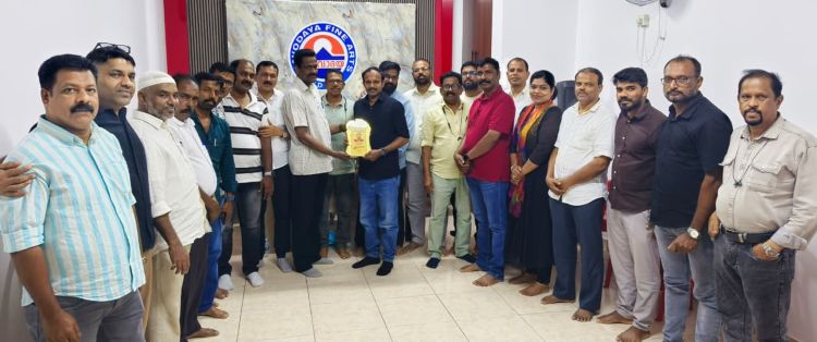 ജിദ്ദ നവോദയ ബവാദി ഏരിയ കമ്മിറ്റി മുരളീധരന് യാത്രയയപ്പ് നല്‍കി