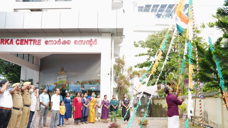  നോര്‍ക്ക സെന്ററില്‍ സ്വാതന്ത്ര്യദിനാഘോഷം:  സി.ഇ.ഒ  രാജേഷ് മാധവന്‍ ദേശീയ പതാക ഉയര്‍ത്തി