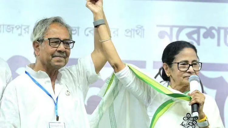 പശ്ചിമ ബംഗാള്‍ മുന്‍ ഡെപ്യൂട്ടി സ്പീക്കറും മുന്‍ മന്ത്രിയുമായ തൃണമൂല്‍ കോണ്‍ഗ്രസ് നേതാവ് ആഷിഷ് ബാനര്‍ജി തൂങ്ങി മരിച്ചു