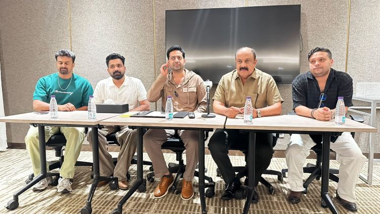'ആരം' സിനിമയുടെ പ്രമോഷന് സൗദിയില്‍ തുടക്കം; റിയാദില്‍ താരനിരയുമായി പ്രസ് മീറ്റ്