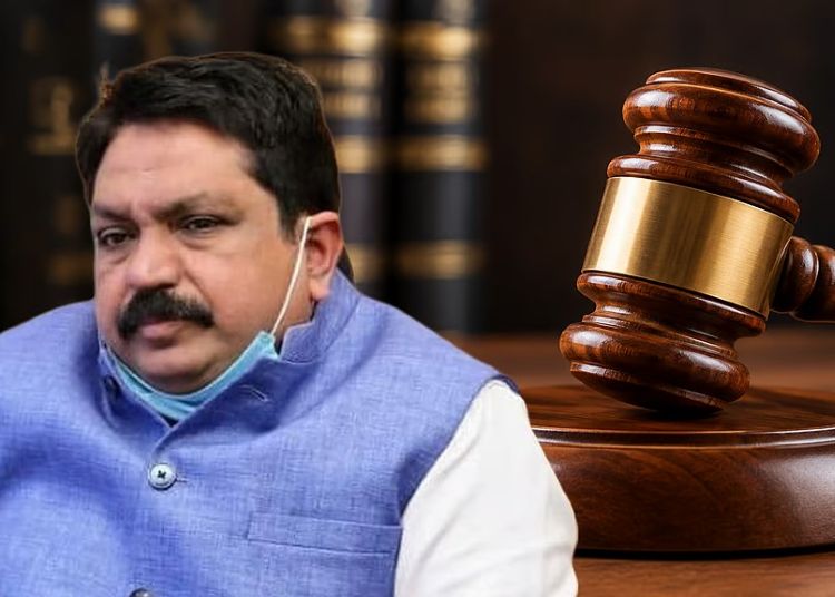അനധികൃത സ്വത്ത് സമ്പാദനം:  മുന്‍ ഡി.ജി.പി ടോമിന്‍ ജെ. തച്ചങ്കരിക്ക് നാലു വര്‍ഷം തടവും 30.84 ലക്ഷം രൂപ പിഴയും ശിക്ഷ