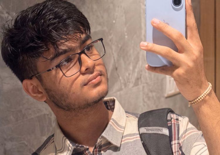 ഐഐടി ബോംബെ വിദ്യാര്‍ത്ഥി സാഹില്‍ വകോളെയുടെ മരണം: വിദ്യാര്‍ത്ഥികളുടെ ആവശ്യങ്ങള്‍ അംഗീകരിച്ചു; ഫാക്കല്‍റ്റിക്കെതിരെ കേസ്