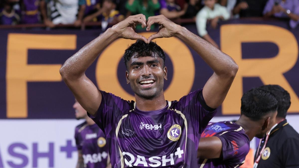 ഗോളിയെ മാറ്റിയത് തിരിച്ചടിയായി, ഇഞ്ചുറി ടൈമില്‍ മലപ്പുറത്തിന് തിരിച്ചടി
